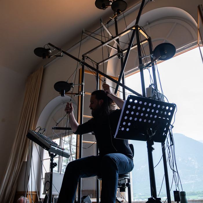 Christophe Burgess, Carillon sauvage, 2024, travail de Master
Photo: Maurice Eggel  / EDHEA