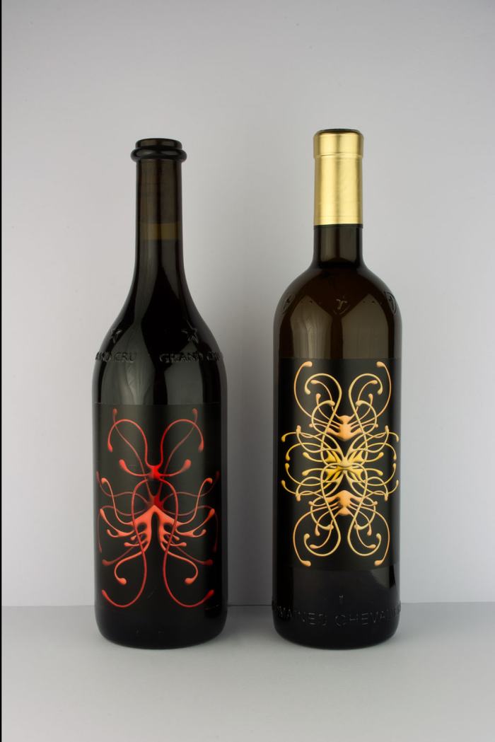Wine labels designed by graphic design student Enola Zürcher for the Grand Hotel Zermatterhof wine. This project is part of the Zermatt Bourgeoisie Cultural Award.